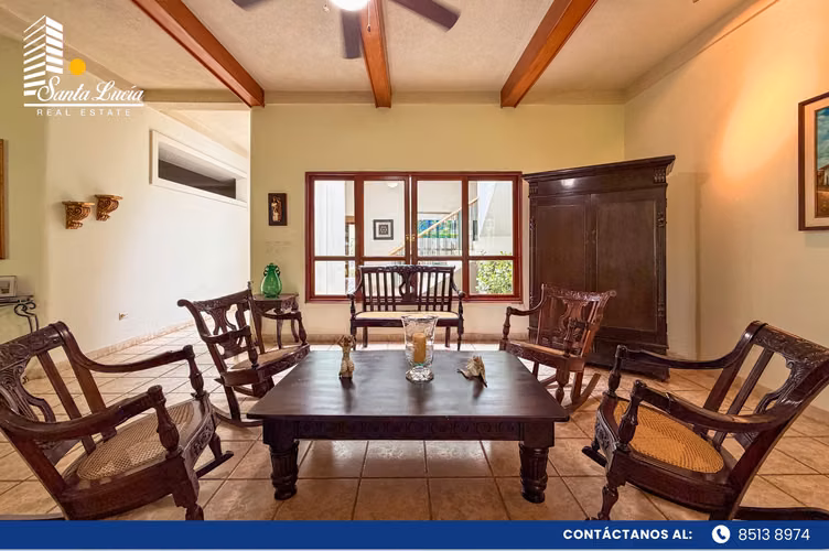 Casa de Lujo en Venta en Mirador de Santo Domingo - LL 