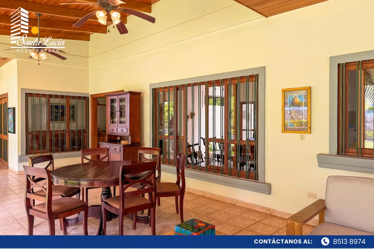 Casa de Lujo en Venta en Mirador de Santo Domingo - LL 