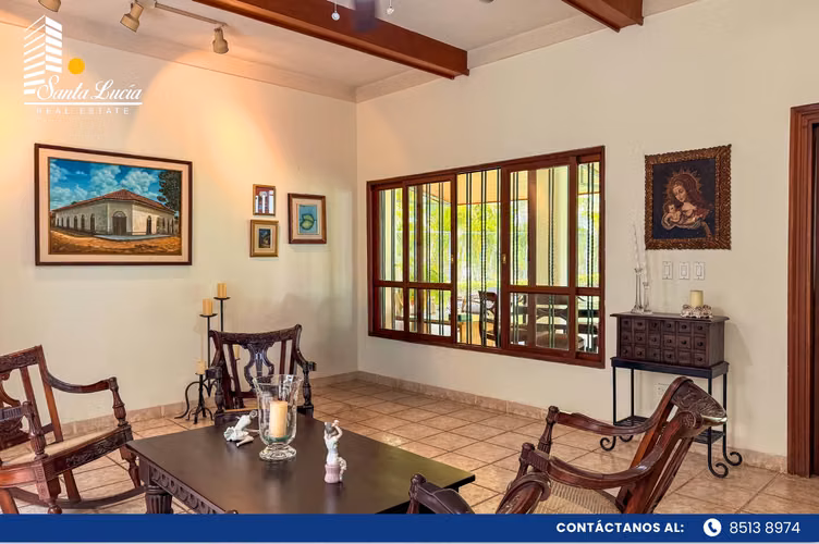 Casa de Lujo en Venta en Mirador de Santo Domingo - LL 