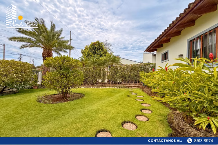 Casa de Lujo en Venta en Mirador de Santo Domingo - LL 