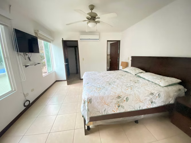 Alquiler de Casa en Las Colinas - Imagen 8