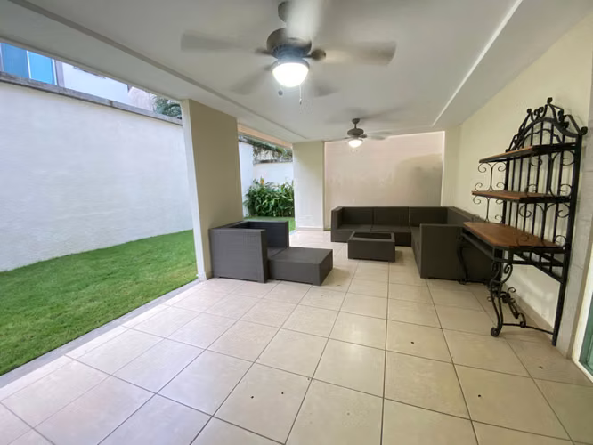 Alquiler de Casa en Las Colinas - Imagen 15