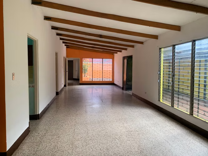Alquiler de Casa para oficina  en Colonial Los Robles - Imagen 6