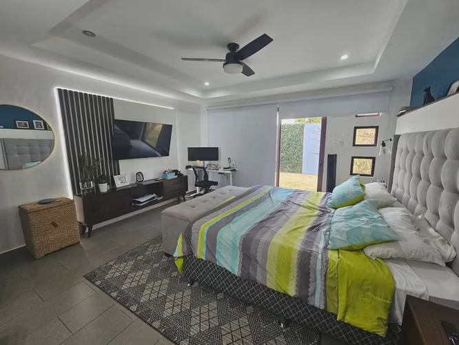 Vendo casa Moderna en Carretera Sur. LR