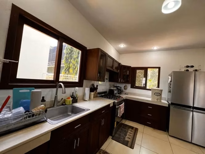 Casa en Venta | Las Colinas, cerca del Colegio Pierre and Marie Curie