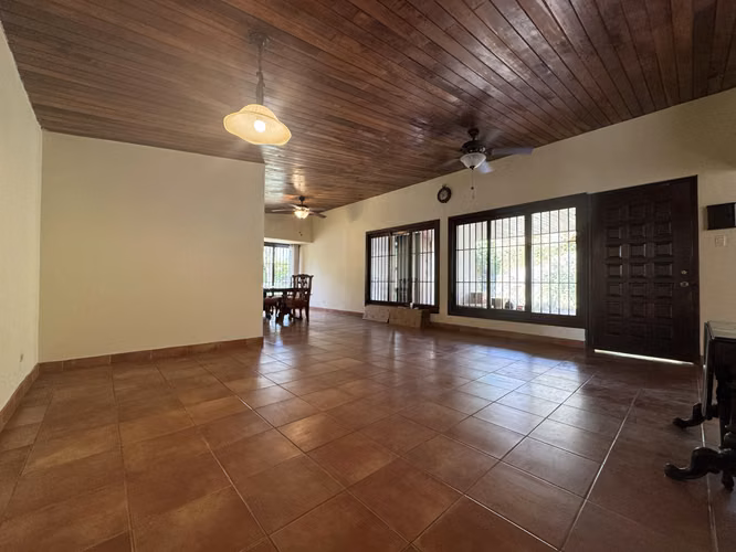Hermosa Casa en Venta en Santo Domingo - Imagen 5