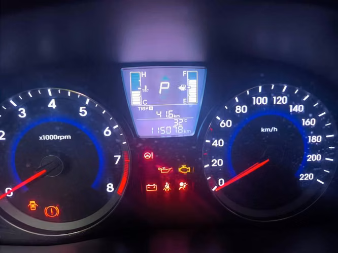 HYUNDAI ACCENT BLUE 2017 - Imagen 5