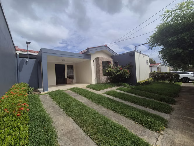 Venta de Linda Casa en km 15.9  Carretera a Masaya