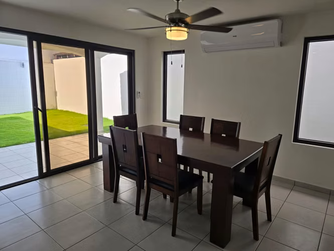 Casa de dos plantas en renta en Condominio EL Cortijo de la Sierra - Imagen 6