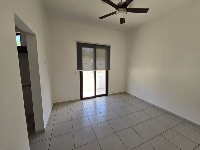 Casa de dos plantas en renta en Condominio EL Cortijo de la Sierra - Imagen 10