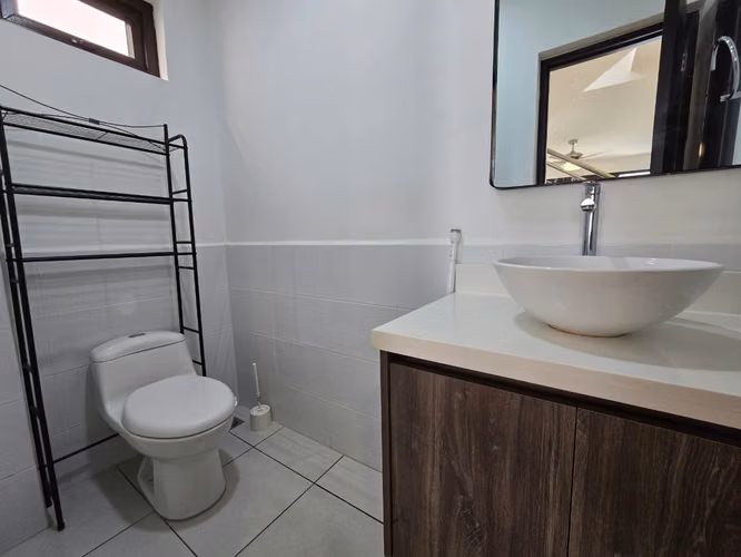 Casa de dos plantas en renta en Condominio EL Cortijo de la Sierra - Imagen 12