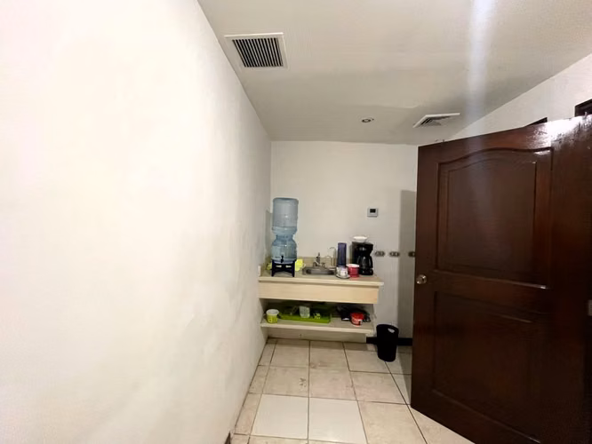 KC-Oficina corporativa en renta en una de las zonas más estratégicas de Managua  - Imagen 12