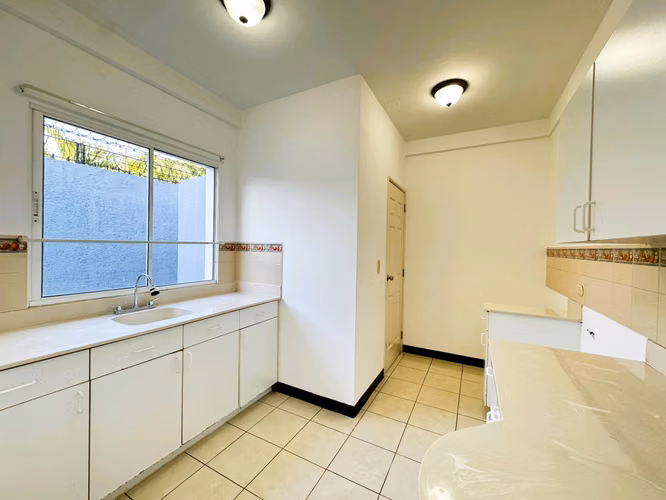 Alquilo apartamento estilo townhouse - Imagen 8