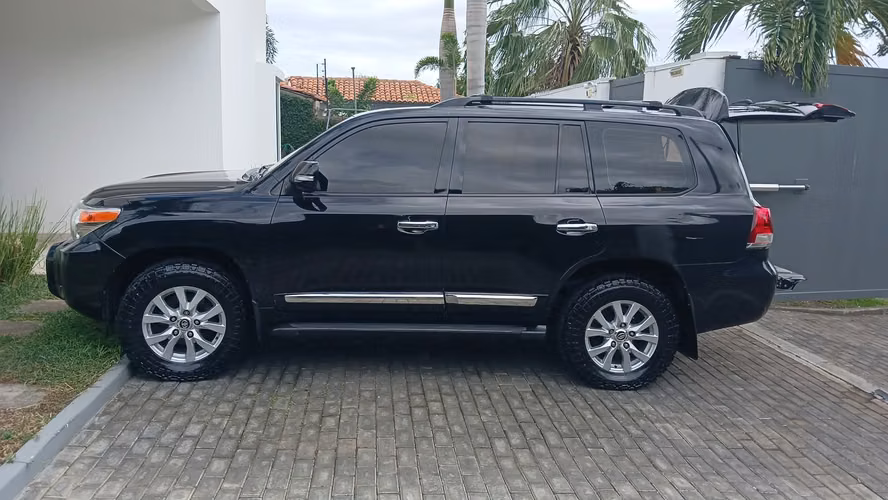 Toyota Landcruiser LC200 VX Automatica