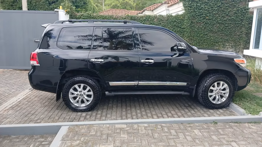 Toyota Landcruiser LC200 VX Automatica