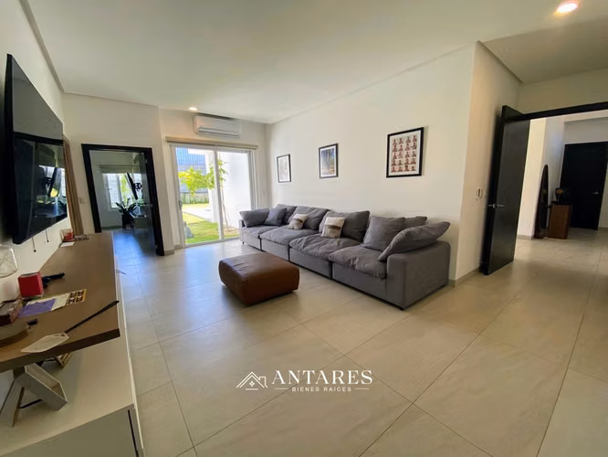 Exclusiva Casa en Condominio en Santo Domingo - Imagen 3