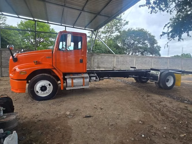 EN VENTA: Freightliner FL112 Año 1998 - Imagen 5