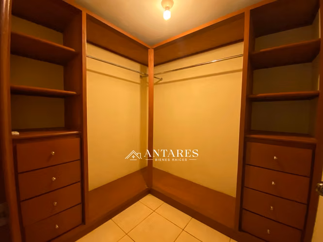 Casa amplia en residencial km 16 Carretera Masaya - Imagen 9