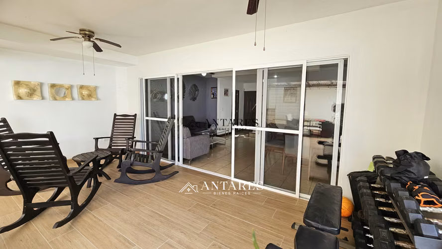 Casa en Renta en Las Colinas