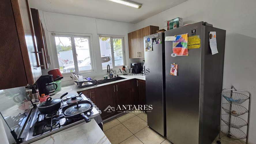 Casa en Renta en Las Colinas