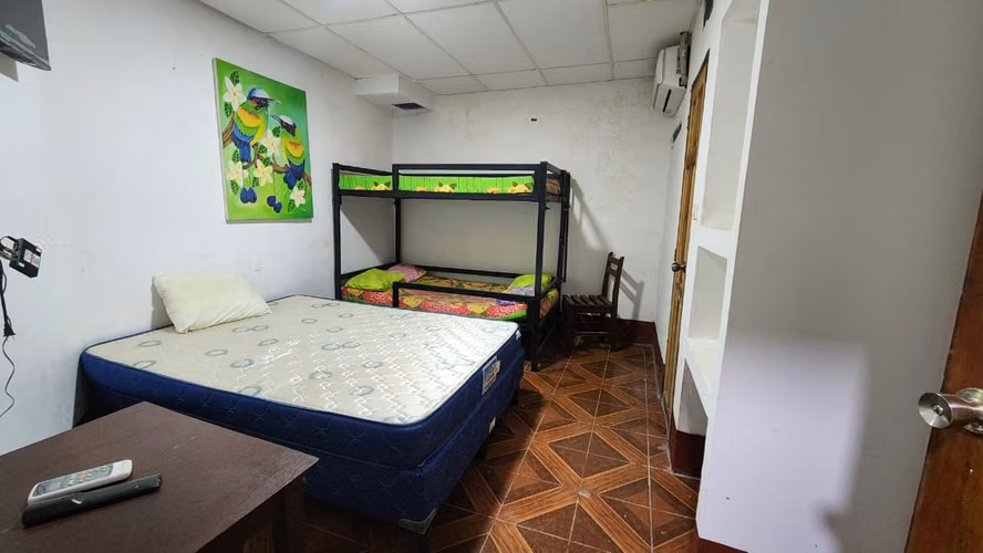Casa en venta para negocio Hostal