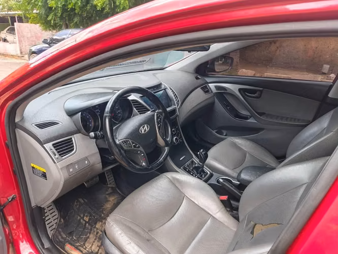 Vendo hyunday elantra negociable - Imagen 4