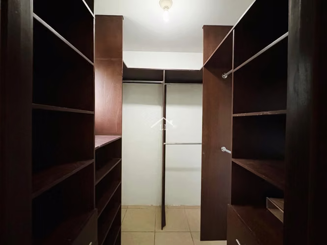 LL - Se Renta Linda Casa en Condominio en Las Colinas - Imagen 12