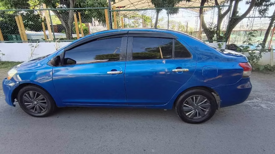 Toyota Yaris Automático Año 2008 - Imagen 3