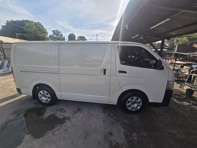 Toyota Hiace Panel