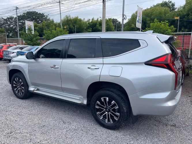 MITSUBISHI MONTERO SPORT 2024 AUTOMÁTICA 4x4