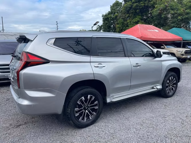 MITSUBISHI MONTERO SPORT 2024 AUTOMÁTICA 4x4