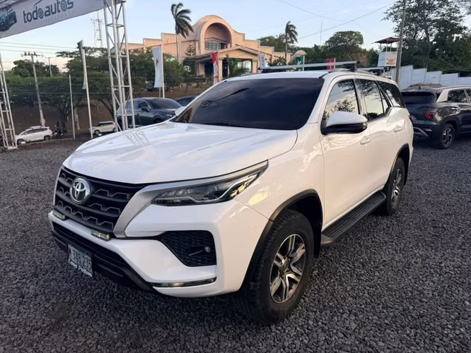 Toyota Fortuner 1GD 2.8 año 2022 mecánica 4x4