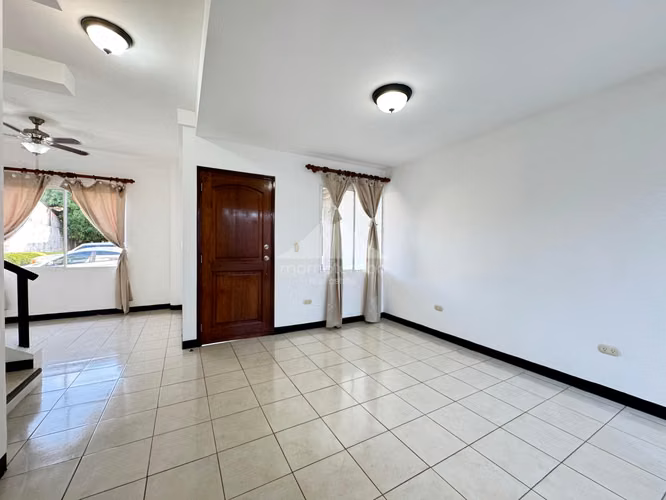 Apartamento en Renta Villa Fontana, Managua