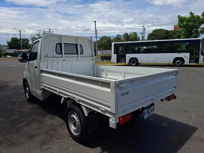 Camioncito  Toyota  Lite-Ace   //  2024