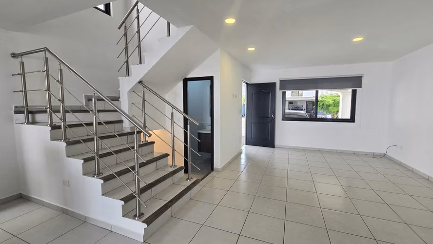 Casa de dos plantas en renta en Condominio Cortijo de la Sierra, carretera masaya - Imagen 8