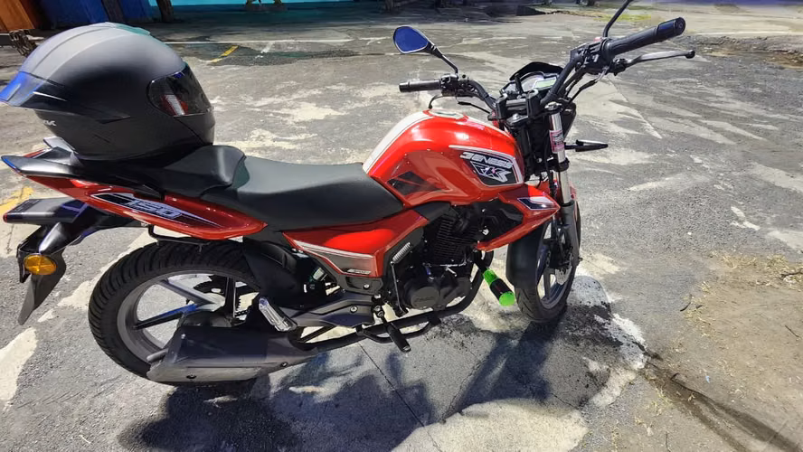 Moto Semi nueva Genesis RKS 2026 - Imagen 7