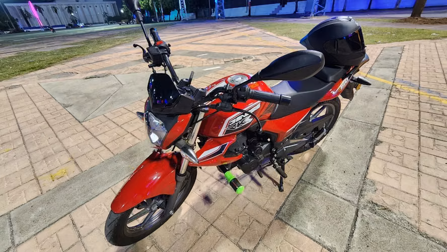 Moto Semi nueva Genesis RKS 2026 - Imagen 3