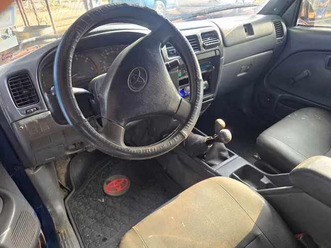 Toyota Hilux 3L 4x4 2002 - Imagen 5