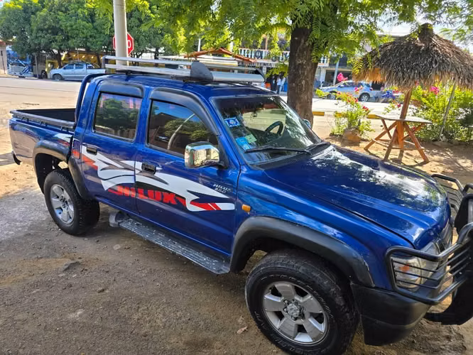Toyota Hilux 3L 4x4 2002 - Imagen 2