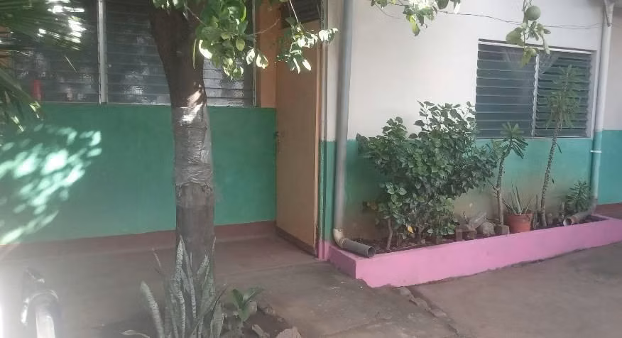 SE ALQUILA HABITACION