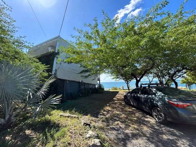 Hermosa casa frente al mar, CG