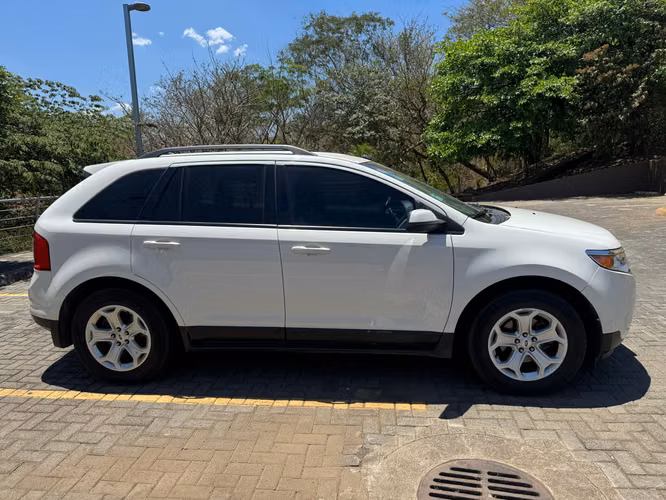 Ford Edge año 2013 - Imagen 3