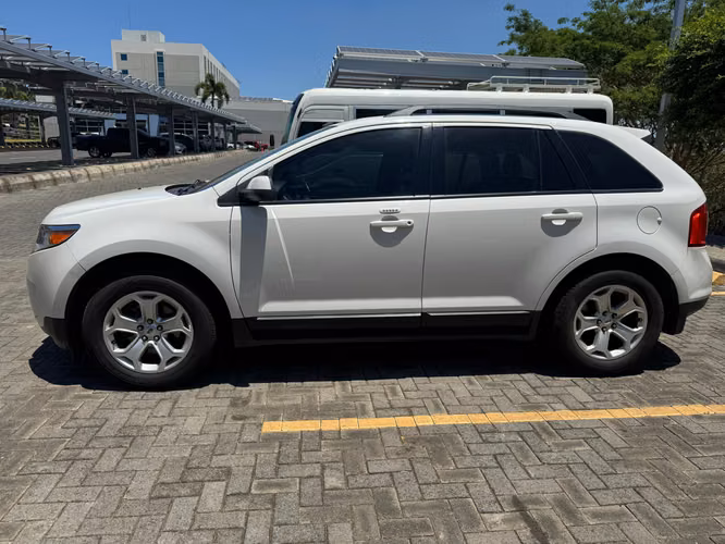 Ford Edge año 2013 - Imagen 4