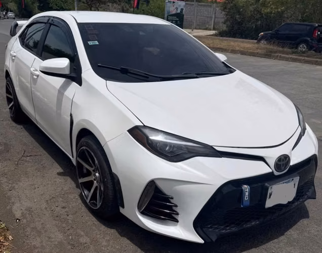 Toyota Corolla - Imagen 2