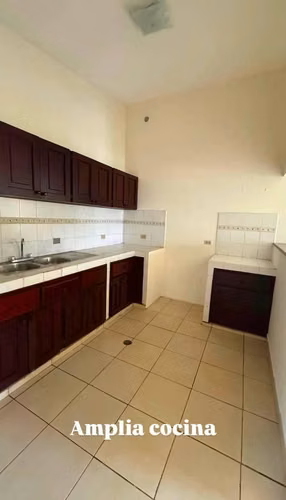 Se renta casa en carretera a masaya km 10.5