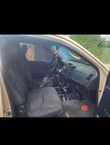 Toyota Hilux una cabina 2015 4 x 4