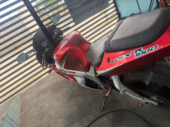 Suzuki GSX - R