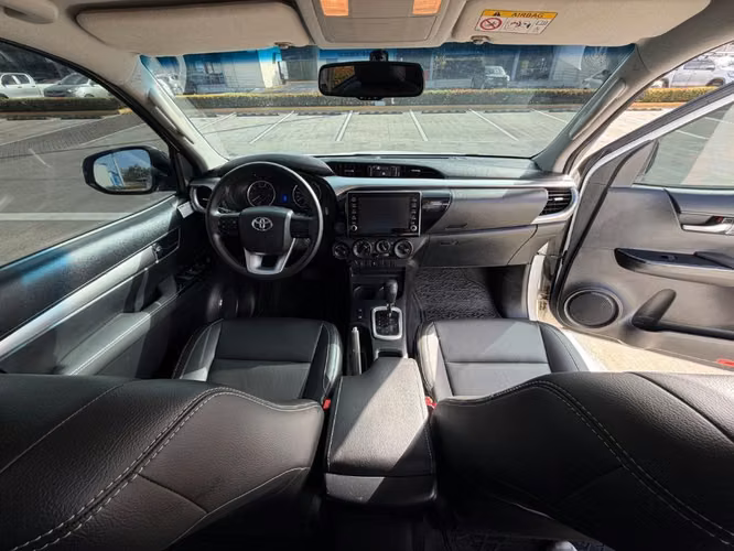 Hilux SR intermedia 2.4 automatica 2020 - Imagen 3