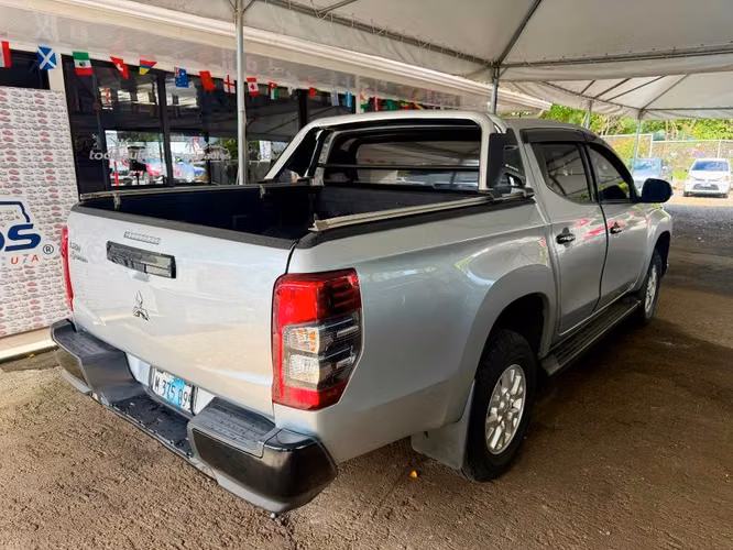 MITSUBISHI L200 SPORTERO AÑO 2024 - Imagen 3