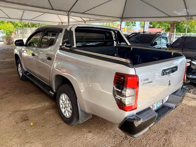 MITSUBISHI L200 SPORTERO AÑO 2024 - Imagen 4
